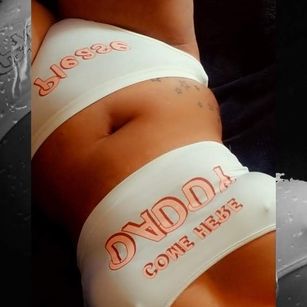 Model - LexxxyLoo solo