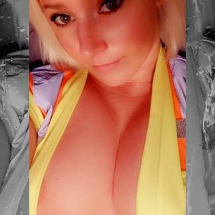 Model - LexxxyLoo roleplay