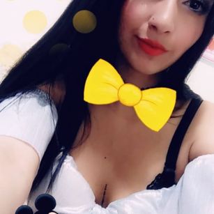 Model - Amelie smith deeptroath