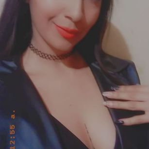 Model - Amelie smith latin