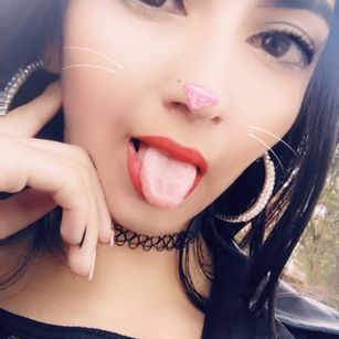 Model - Amelie smith squirt