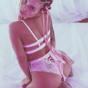 Model - Pocahontas young