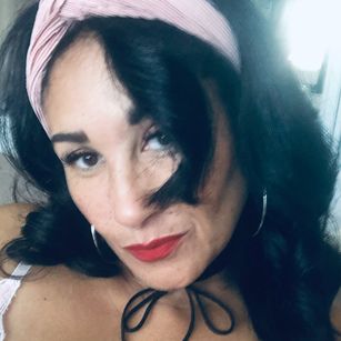 Model - Shelly cougar curvy