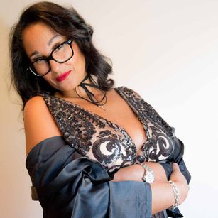 Model - Shelly cougar milf