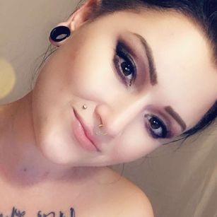 Model - Roxie Lovesick cum