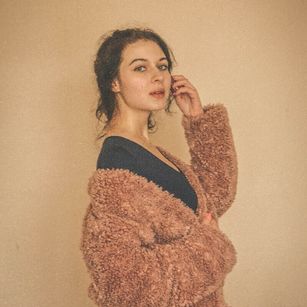 Model - Venera Mistress blowjob