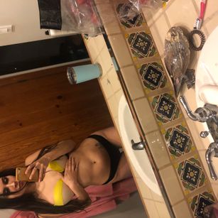 Model - Bliss Dulce femdom