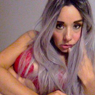 Model - Jeannie sweet