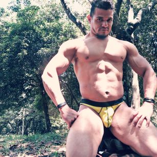 Model - Luigi Veilob Bigdick