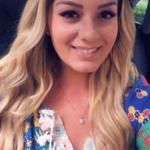 Model - Bianca smart