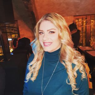 Model - Bianca dildo