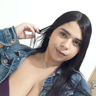 Model - Laura Love stockings