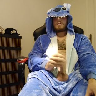 Model - alechardyxxx tattooed