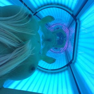 Model - Littlemisstrouble squirting