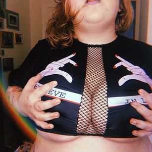 Model - Friesandashake pierced