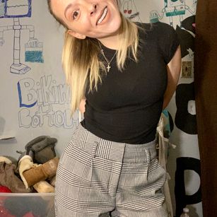 Model - Donna Dahlia collegegirl