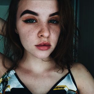 Model - SweetStrawberry pussy