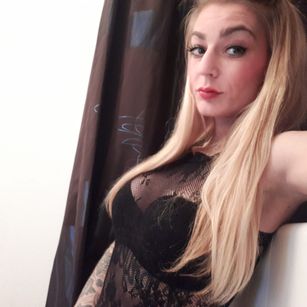 Model - Queen Carmen goddess