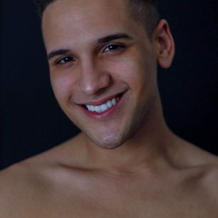 Model - CLARKX looking