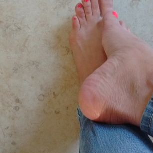 Model - MISTRESS SASSYASS findom