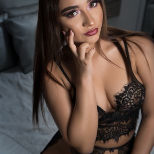 Model - AnieRioss Hot