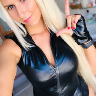 Model - Princess Kate domination