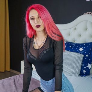 Model - CarinaReeds lips