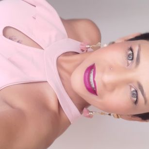 Model - Sara roche toys