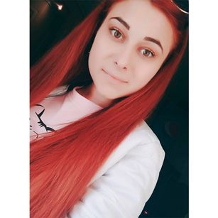 Model - Juuliiaa Funny