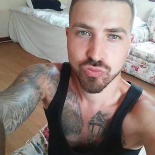 Model - Conqueror touchme