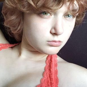 Model - Kaialeigh foot