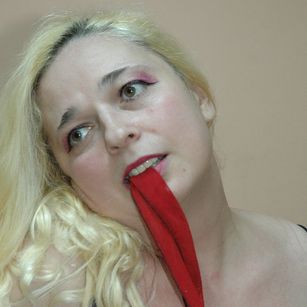 Model - Milfy Sophie squirt