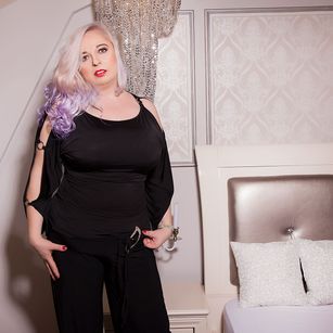 Model - Milfy Sophie squirt