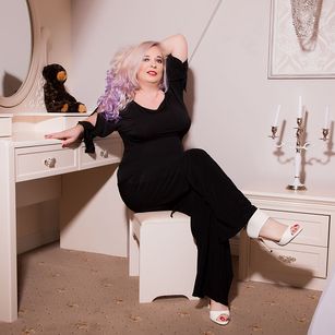 Model - Milfy Sophie mature