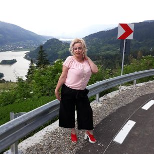 Model - Milfy Sophie milf