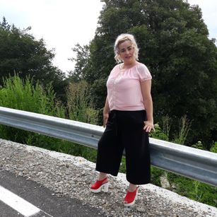 Model - Milfy Sophie roleplay