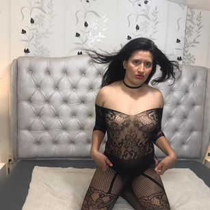 Model - SaraNKathe venezuela