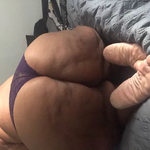 Model - Lasha Lane glasses