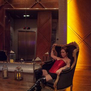 Model - Queen Koddi mistress