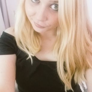 Model - AnneDVille cute