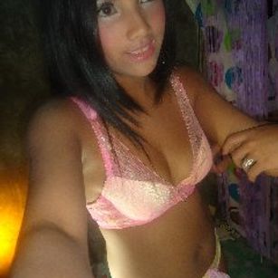 Model - prettyyAlyna 1