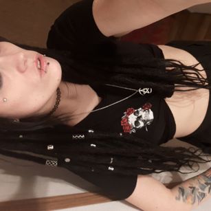 Model - Domina Kali British