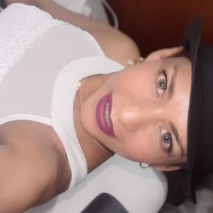 Model - Sara roche toys