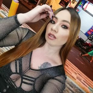 Model - Sidney Bunny latina