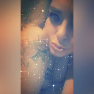 Model - Mandi Cane gorgeous