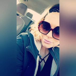 Model - Mandi Cane fun