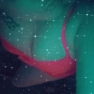 Model - Mandi Cane gorgeous