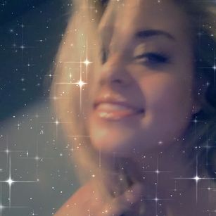 Model - Mandi Cane Hot