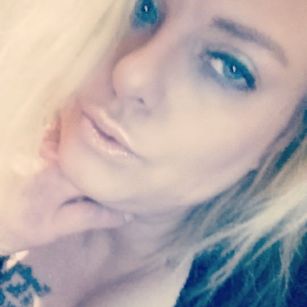 Model - Mandi Cane Blonde