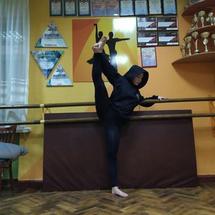 Model - Sweet Diana schoolgirl